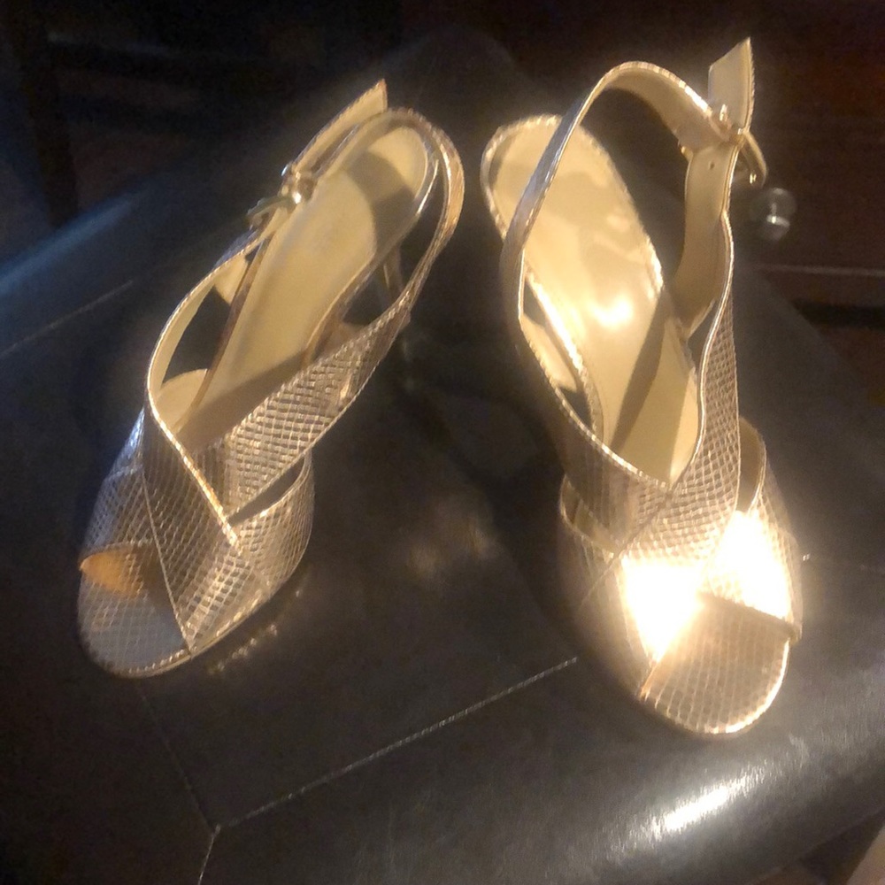 Shoes - Picture 3 of 5
